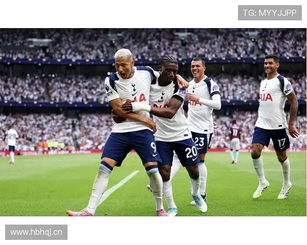 库杜斯 vs 萨卡：英超边锋的不同发展路径