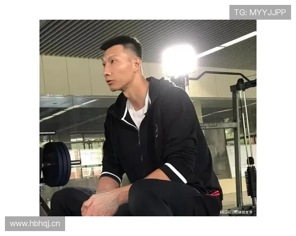 易建联一整天穿运动鞋出门，朋友都说这也太接地气了吧！