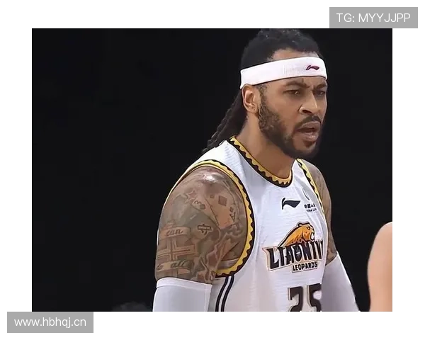 罗斯替补突破直击内线制造空挡稳定关键回合